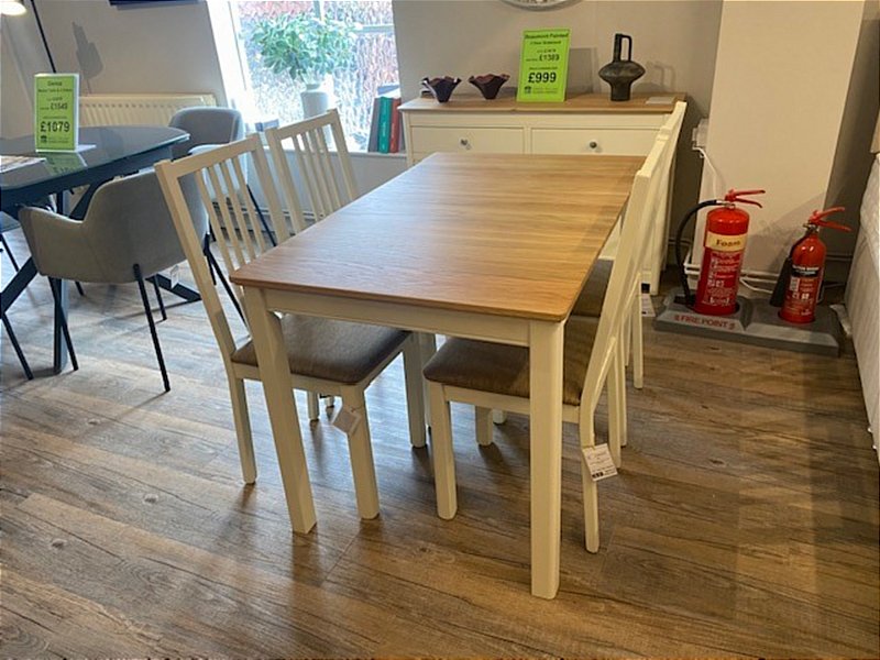 Anbercraft - Beaumont Extending Table With 4 Chairs 